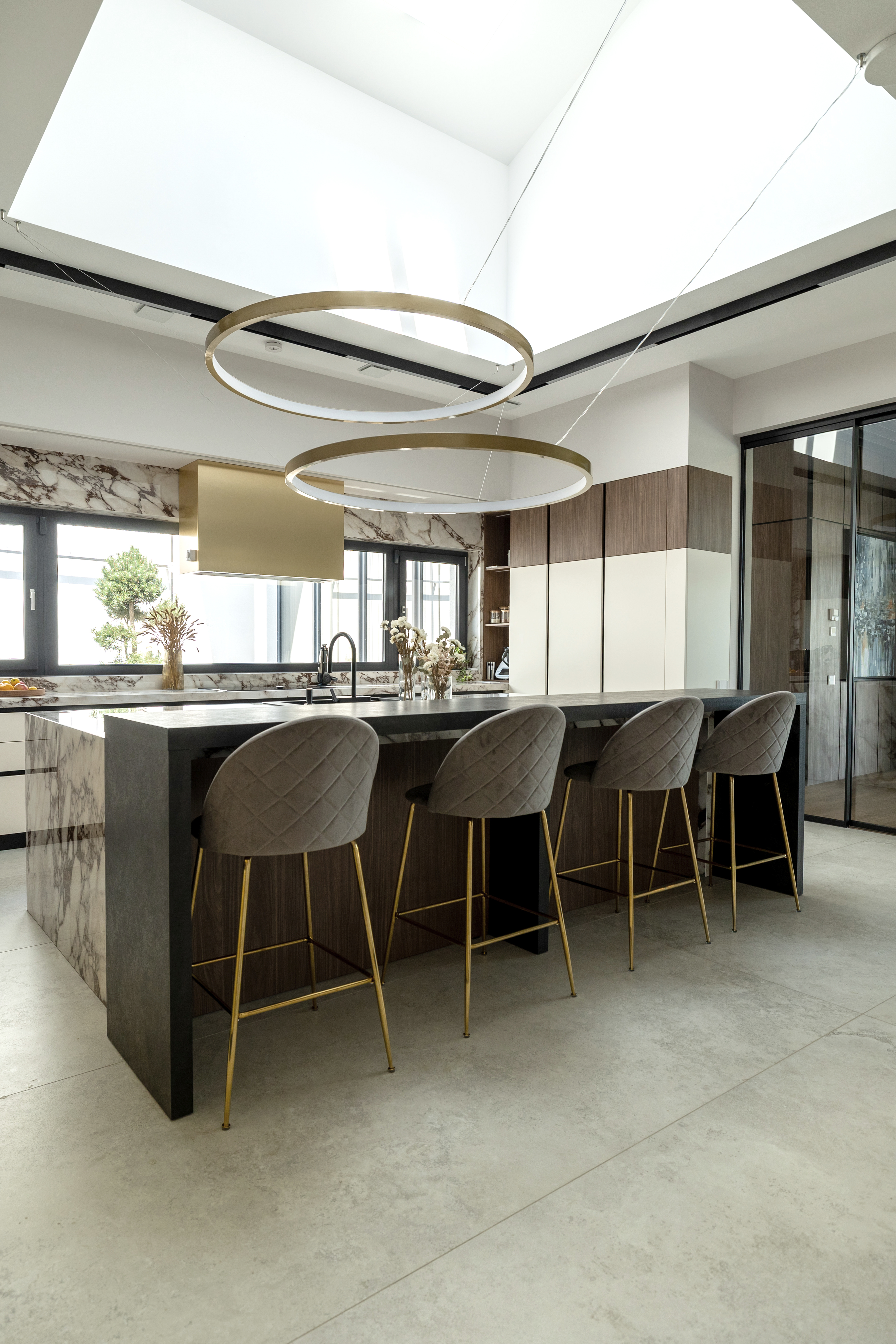 Bucatarie + Dining si hol