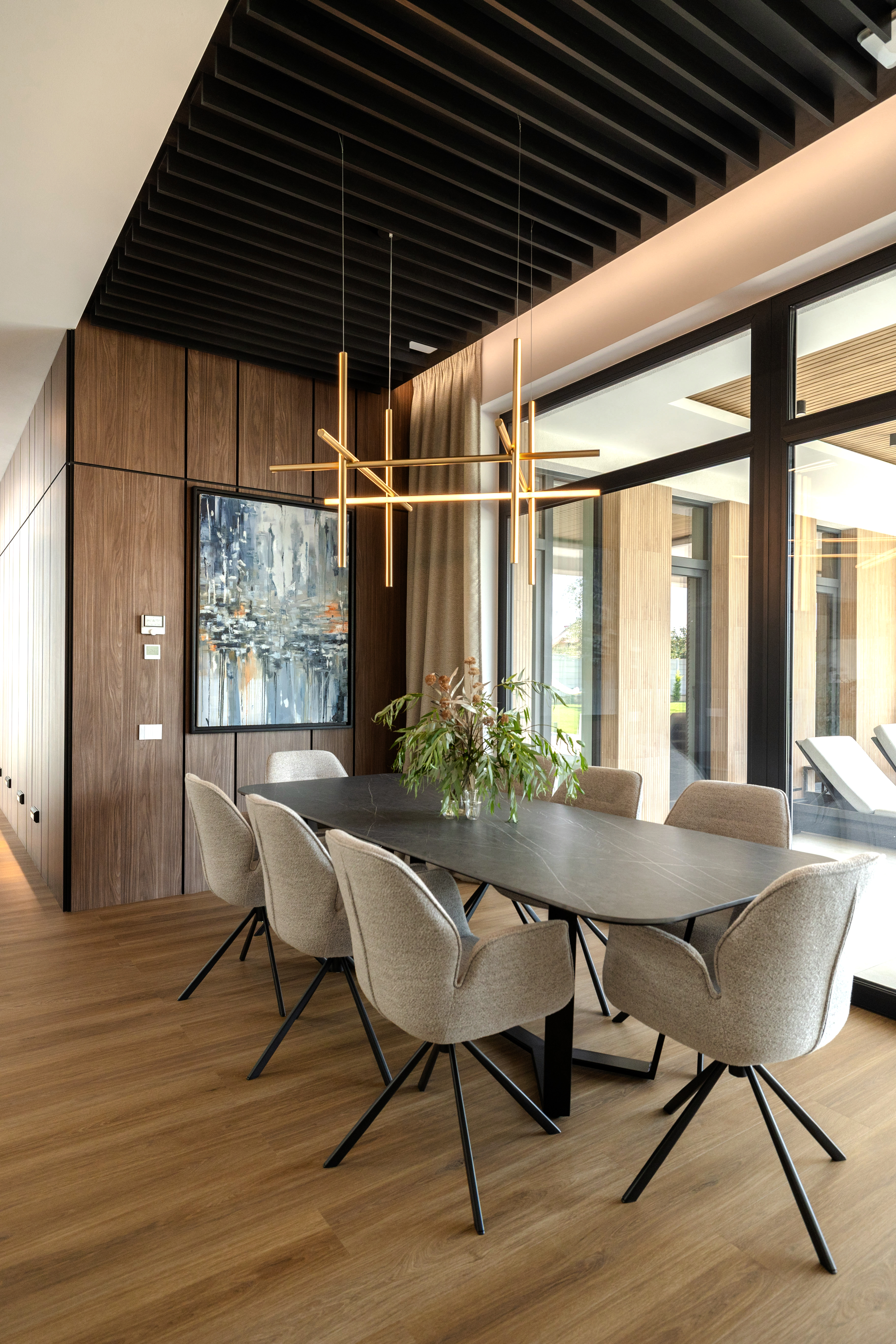 Bucatarie + Dining si hol